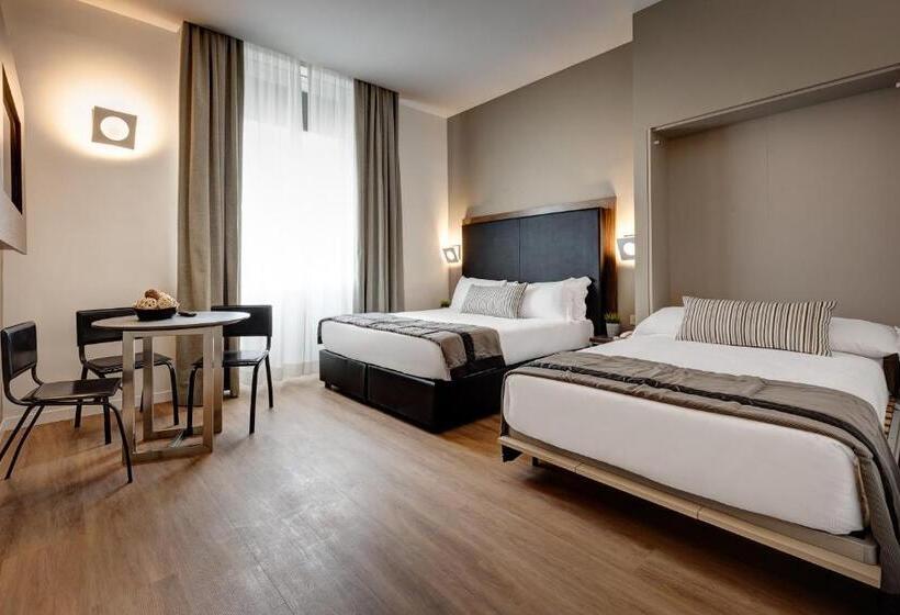 חדר סטנדרט לשלושה, Rome Art Hotel   Gruppo Trevi Hotels