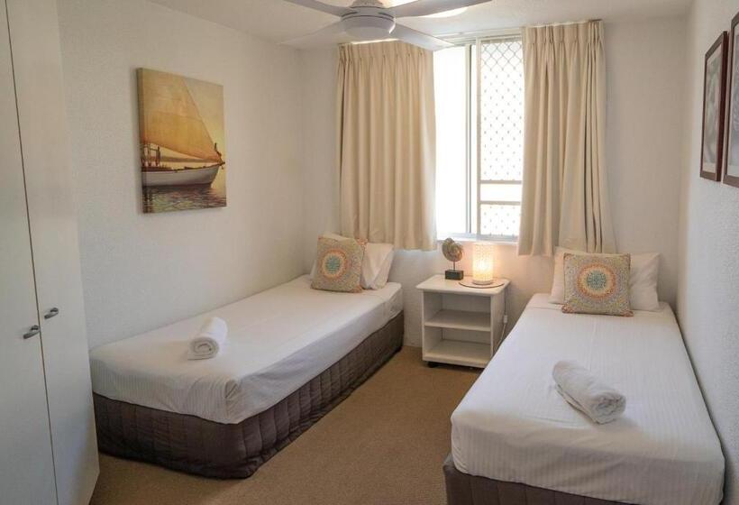 Superior 2-bedroom flat with sea view, Mandolin Beachfront Resort