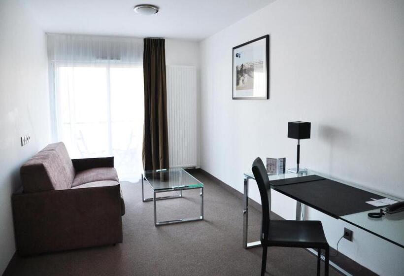 带1个卧室的公寓, Golden Tulip Nantes Carquefou Suite