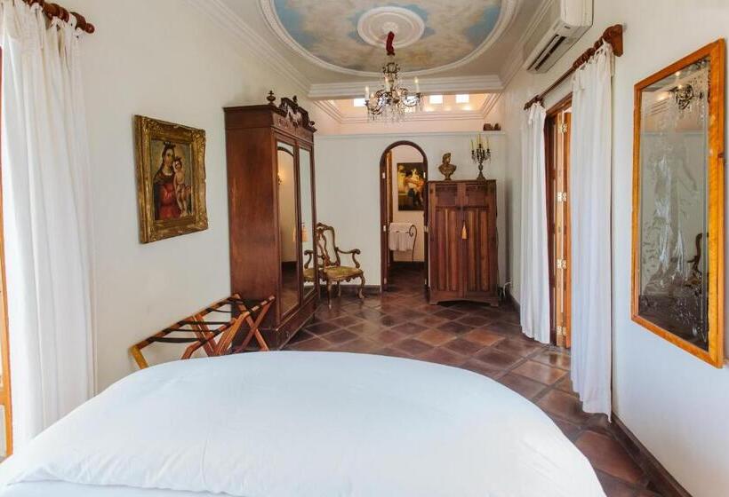 Juniorsvit, Hacienda San Angel