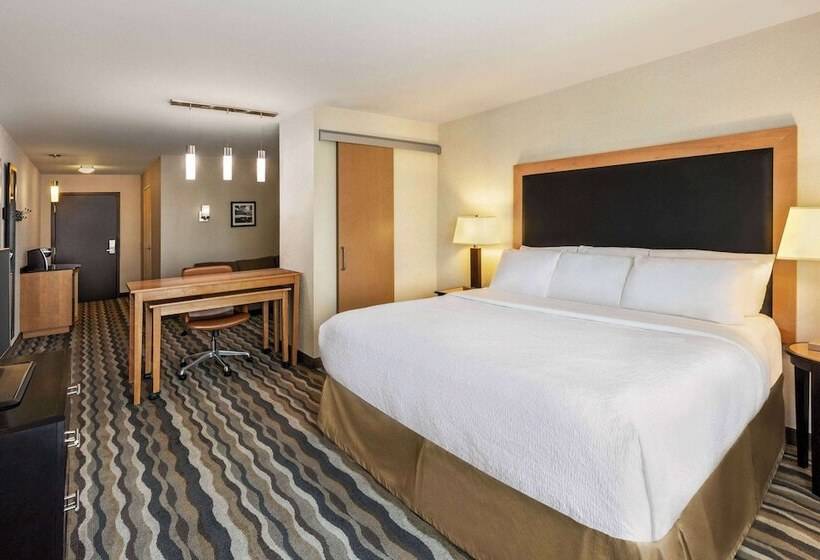 Люкс Повышенной Комфортности, Wyndham Avon