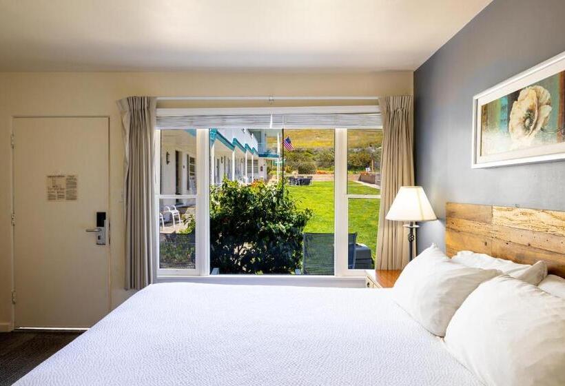 스탠다드 룸 킹사이즈 침대, Tides Oceanview Inn And Cottages