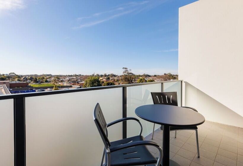 Апартаменты 3 Спальни, Quest Werribee