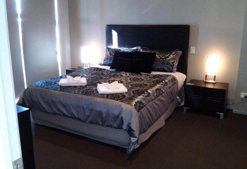 Family Suite, Sovereign Pier On The Waterways