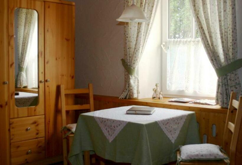 スタンダードルーム, Reiterbauernhof Schönlehenhof
