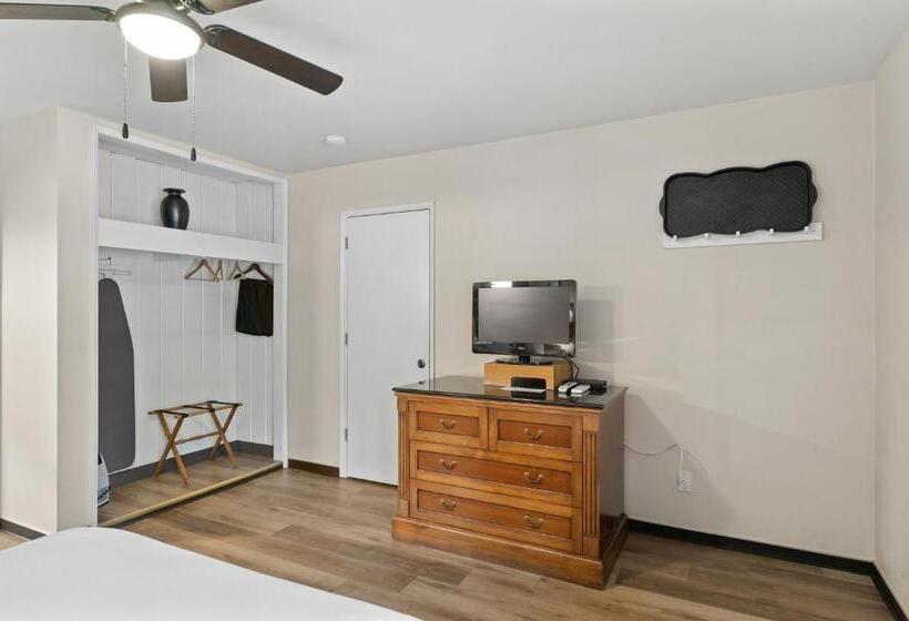 Номер Стандарт, Indian Creek Lodge