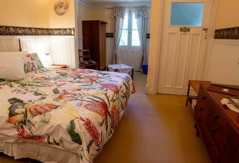 Люкс Кровать Кинг, Wagin Cottage Garden Bed And Breakfast