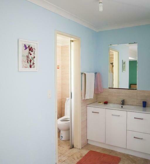 Дом 2 Спальни, Cockburn Retreat Home 柏斯悠閒民宿