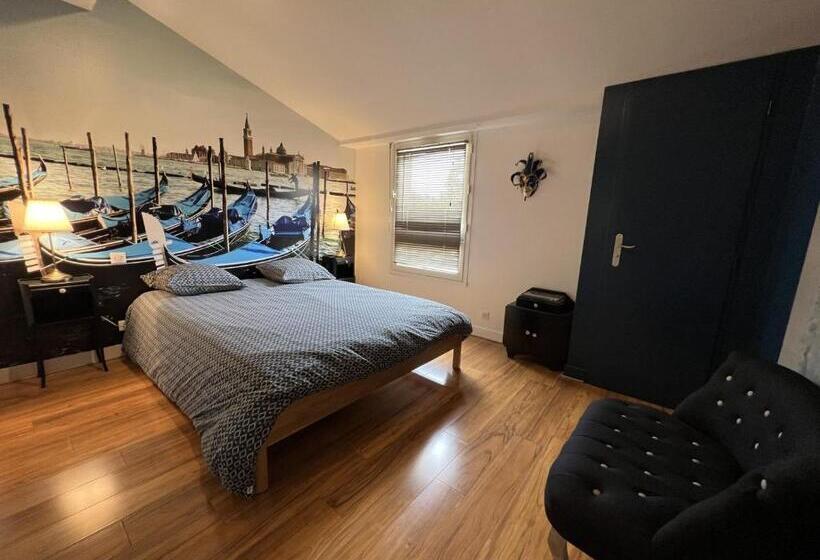 Family Suite, L Escale Au Port Miniature De Saint Savinien