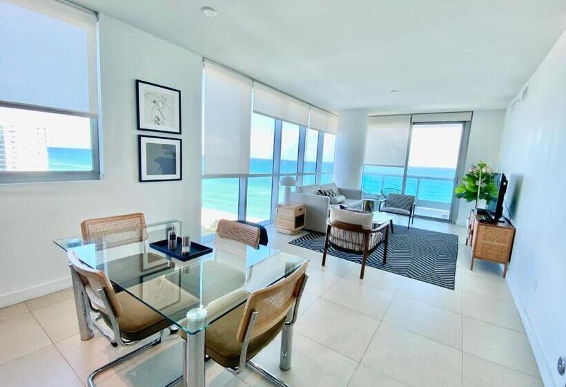Superior suite with view, Monte Carlo Suites In Miami Beach