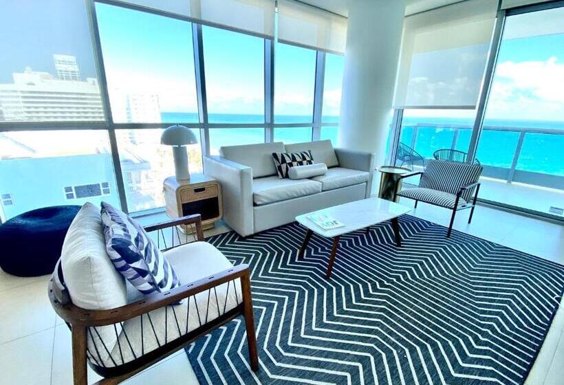 Superior suite with view, Monte Carlo Suites In Miami Beach