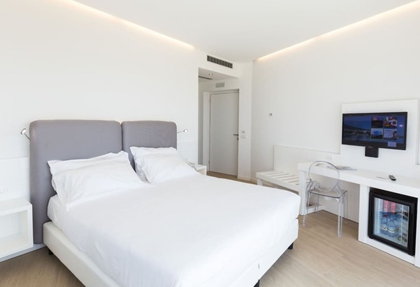 Номер Deluxe, Infinity Resort Tropea