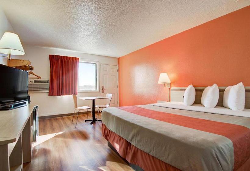 Стандартный Номер Кровать Кинг, Motel 6colby, Ks