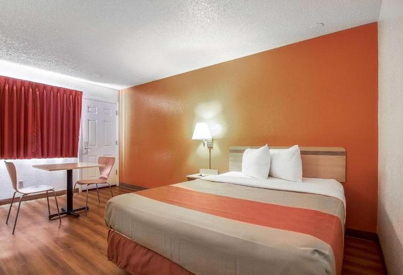 Номер Стандарт, Motel 6colby, Ks