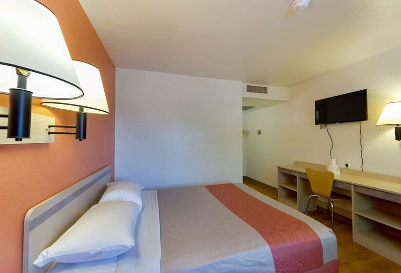 디럭스 룸, Motel 6 Weed  Mount Shasta