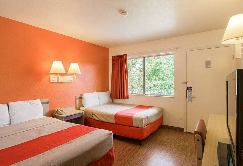 Номер Стандарт 2 Двуспальные Кровати, Motel 6 Laramie, Wy