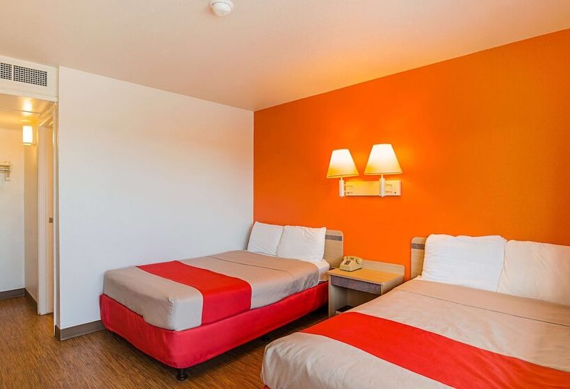 Номер Deluxe, Motel 6 Laramie, Wy