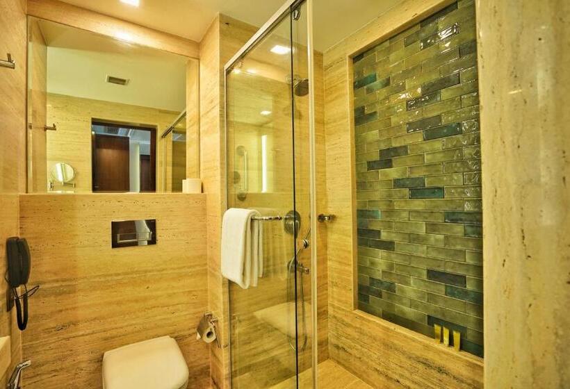 标准间带阳台, Hyatt Centric Rajpur Road Dehradun