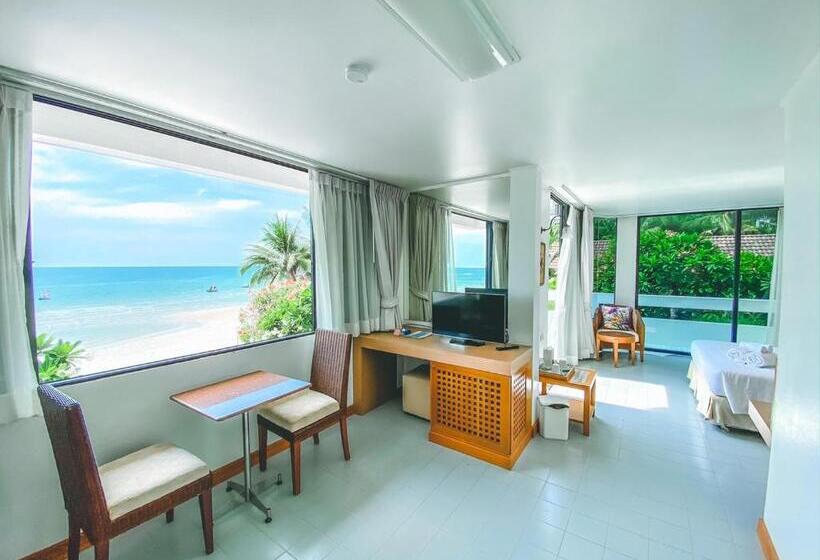سوییت با چشم‌انداز دریا, Nern Chalet Beachfront