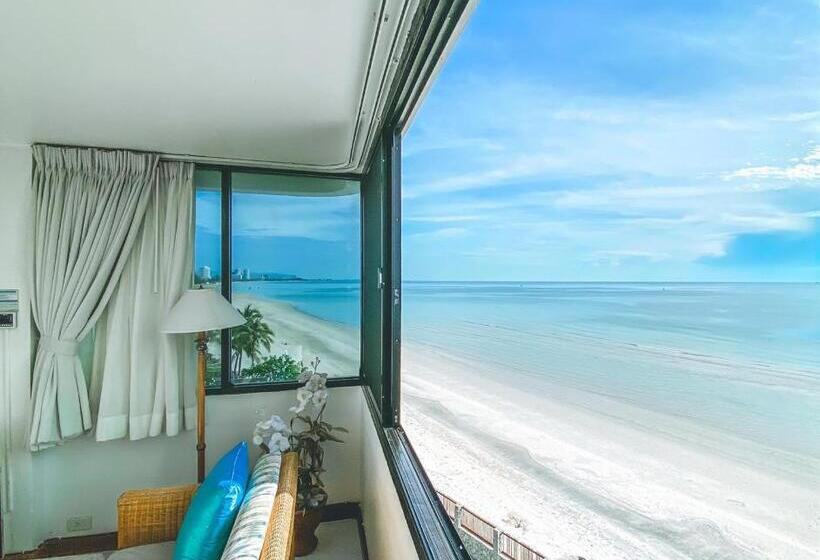 سوییت با چشم‌انداز دریا, Nern Chalet Beachfront