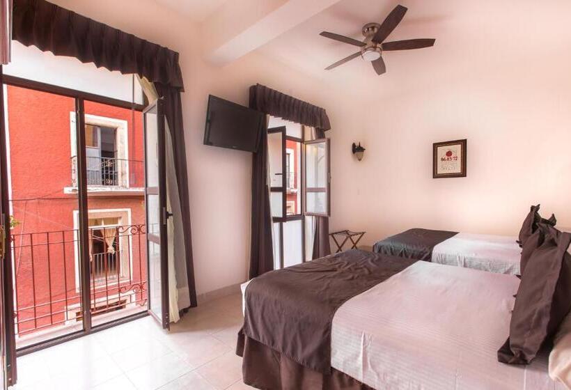 اتاق استاندارد با 2 تخت دوبل, Santa Regina