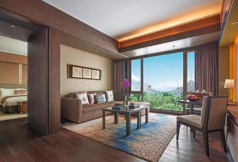Представительский люкс с видом, Shangrila Lhasa