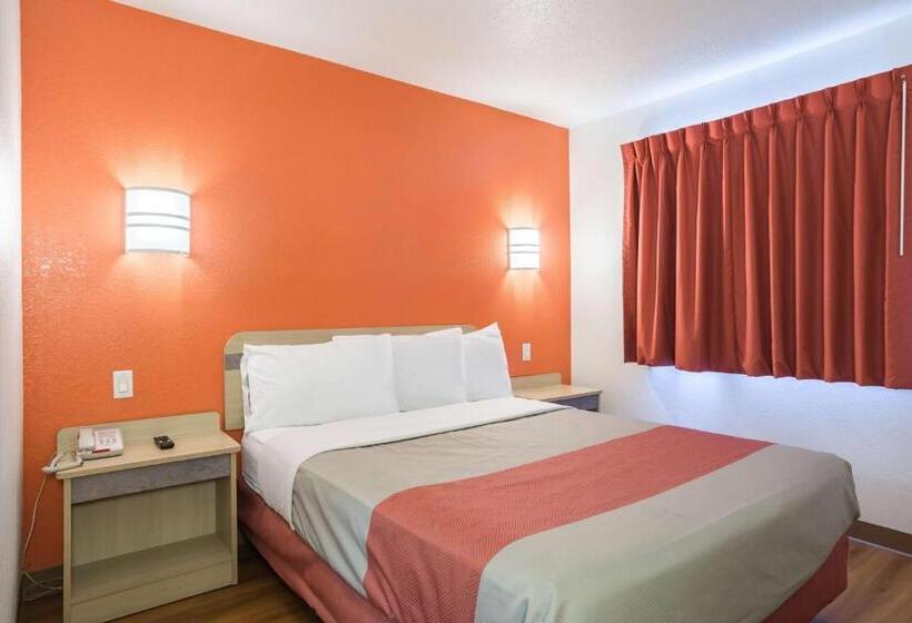 Номер Стандарт, Motel 6dale, In