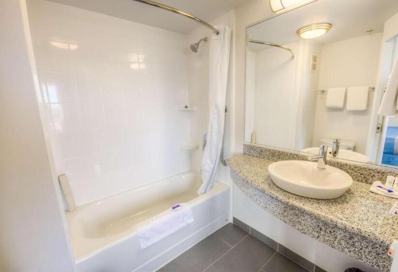 キングサイズベッドのデラックスルーム, Motel 6estevan, Sk