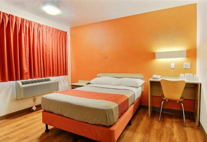 Номер Стандарт, Motel 6 Kingsville, Tx