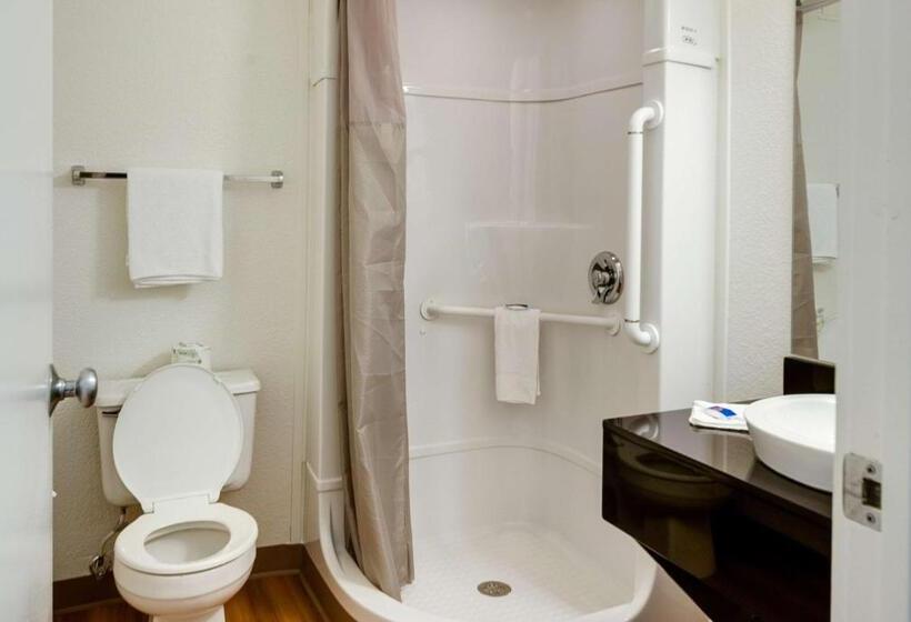 اتاق استاندارد چهار تخته, Motel 6lenexa, Ks  Kansas City Southwest