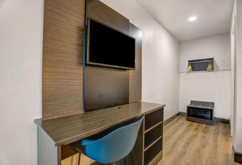 Четырехместный Номер Deluxe, Motel 6 San Bernardino, Ca   South