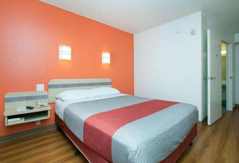 Номер Стандарт Адаптированный для Инвалидов, Motel 6brooklyn Center, Mn  Minneapolis