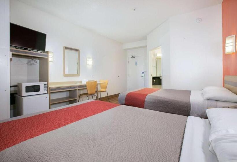 Четырехместный Номер Deluxe, Motel 6brooklyn Center, Mn  Minneapolis