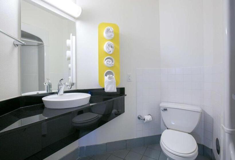 Номер Стандарт, Motel 6brooklyn Center, Mn  Minneapolis