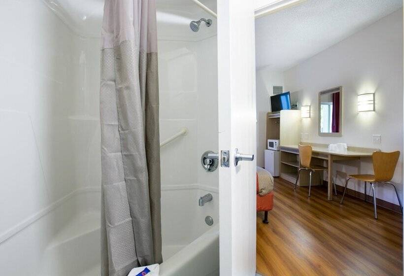 Номер Deluxe, Motel 6brooklyn Center, Mn  Minneapolis