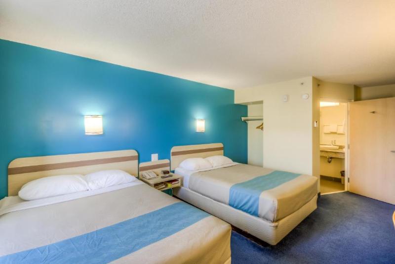 デラックスルーム, Motel 6estevan, Sk