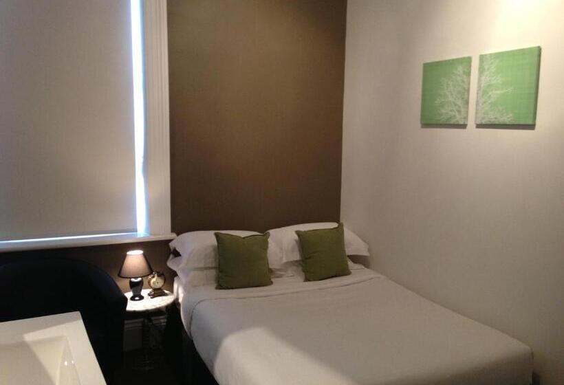 标准间, Centennial Inn On Bathurst