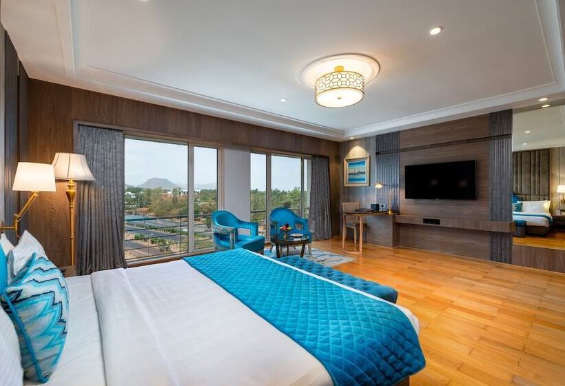 Люкс, Express Inn The Business Luxury