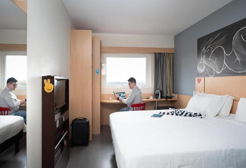 디럭스 룸 킹사이즈 침대, Ibis Foz Do Iguaçu
