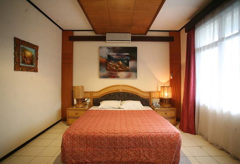 Люкс, Puri Naga Beachfront Cottages