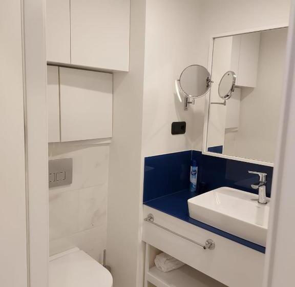 استودیوی استاندارد با چشم‌انداز دریا, Apartments Orbi City Sea View