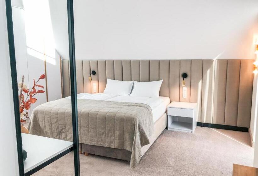 Quarto Superior Cama King, & Restauracja Nad Sandelą