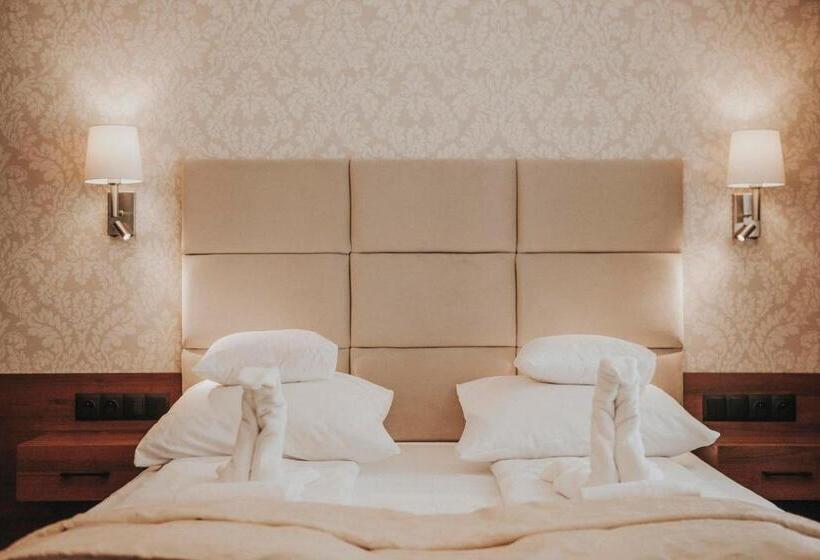 Номер Deluxe, Zamek Chałupki