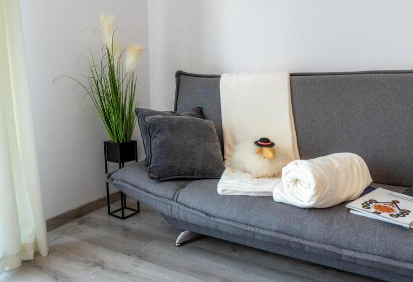 Apartamento 1 Dormitório com Sacada, Dolina Dunajca
