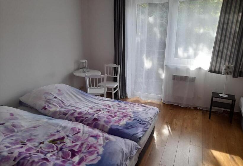 Quarto Triplo Estandar com Sacada, Ośrodek Wypoczynkowy Sum