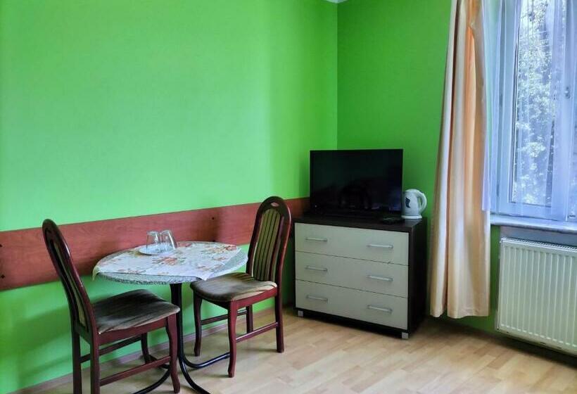 Номер Стандарт, Gościniec U Zawierki