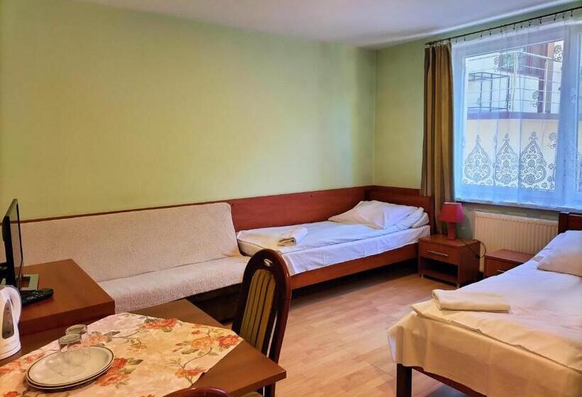 Номер Стандарт, Gościniec U Zawierki
