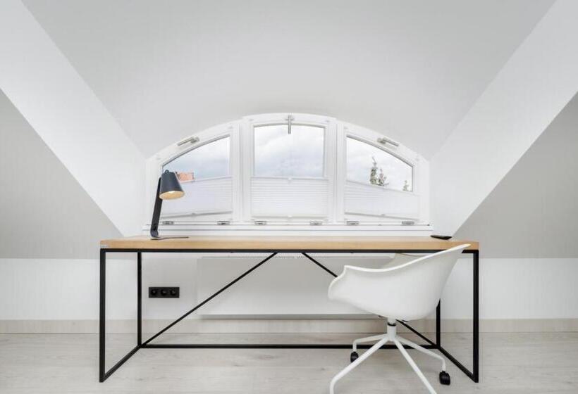 דירת פנטהאוז 1 חדרי שינה, Apartamenty L11, Limanowskiego