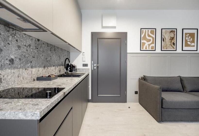 דירת שני חדרים, Apartamenty L11, Limanowskiego