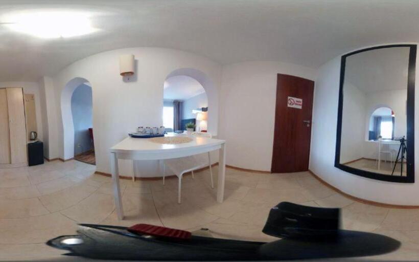 Quarto Familiar, Neptun ψ Resort